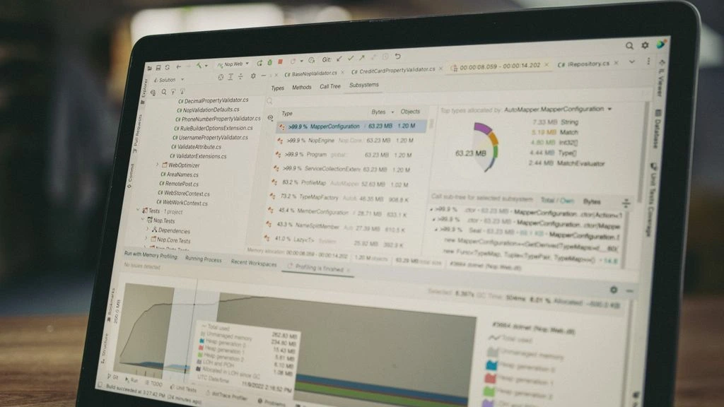 CoreWatch query editor with tabular result panel